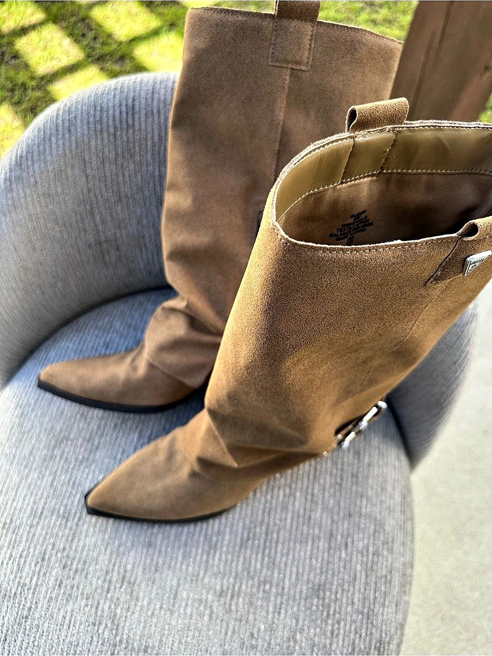 GUESS Guinna Fold Over Slouchy Suede Wedge
Boots Brown Size 8M - Picture 3 of 14